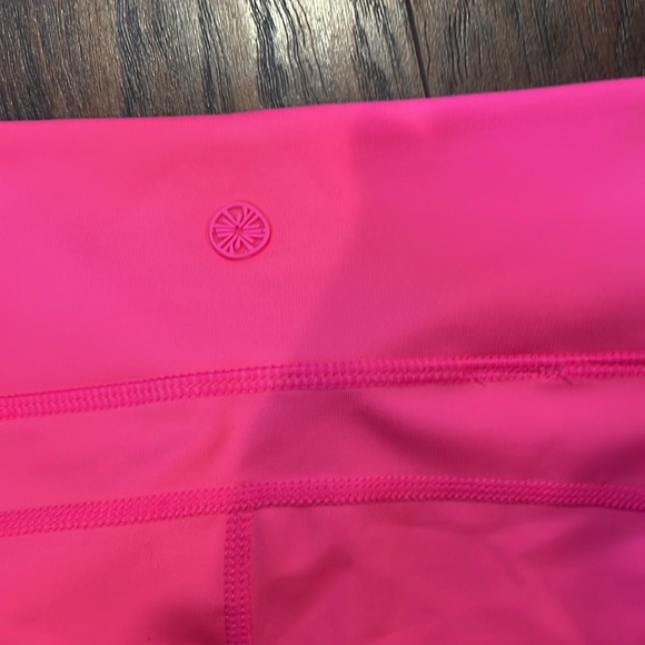 Lilly Pulitzer shorts lux Leduc size XXL shorts-with one pocket hot pinkss - Picture 7 of 8